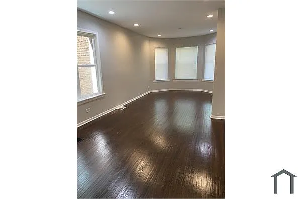 Building Photo - 135 N Long Ave #2