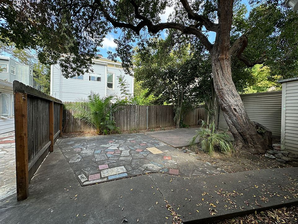 1st image of 911-915 26th St #911R