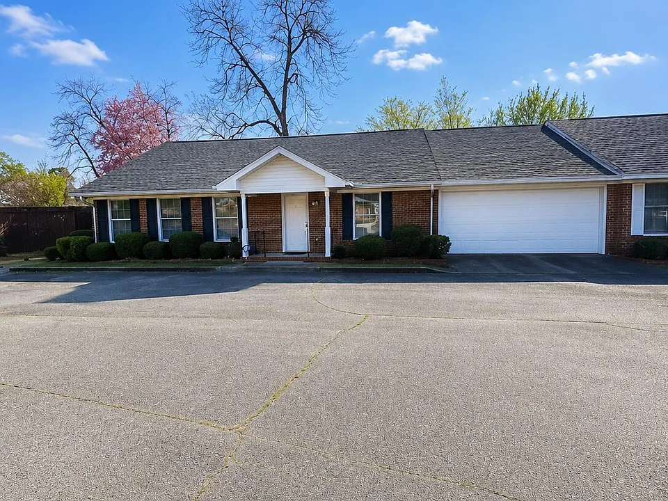 60 Church Ct