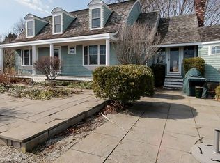 315 Sea Meadow Dr, Portsmouth, RI 02871