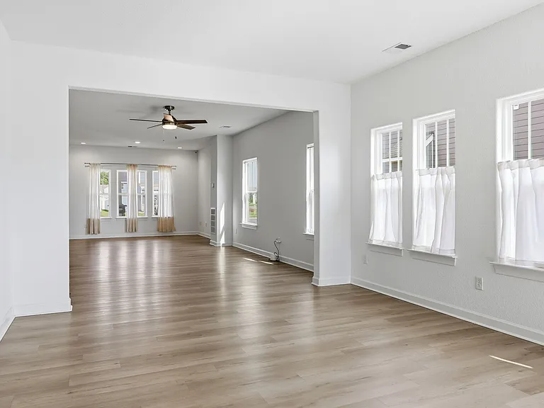 208 Ryker Rd E — Photo 11