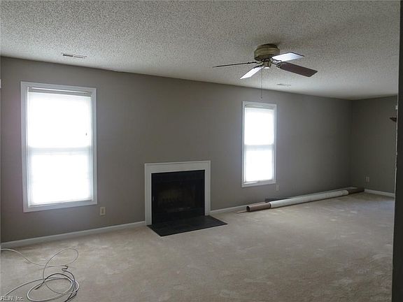 2nd image of 323 London St