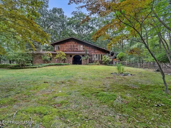 197 Winchester Dr, East Stroudsburg, PA 18301