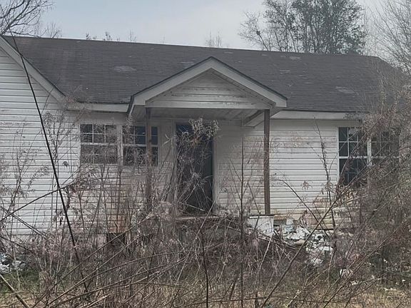 4th image of 1812 Rosewood Dr