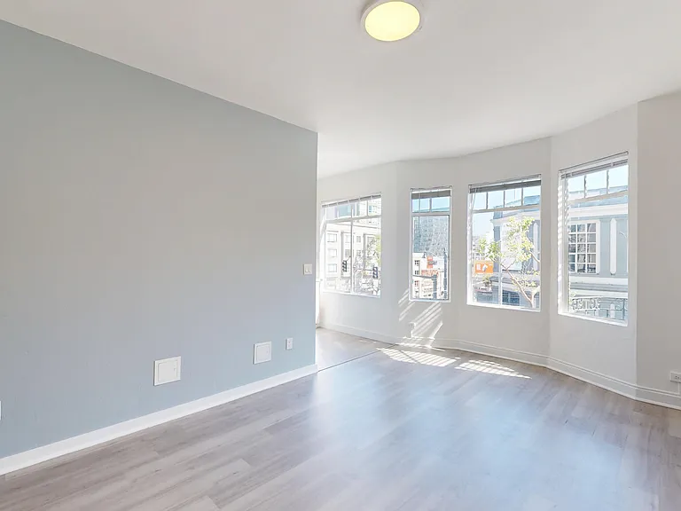 808 Eddy St #203 — Photo 5