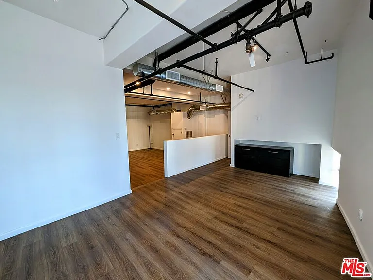 312 W 5th St #1103 — Photo 6