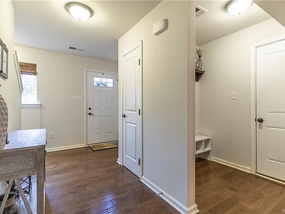 5th image of 5446 Brandon Bluff Way