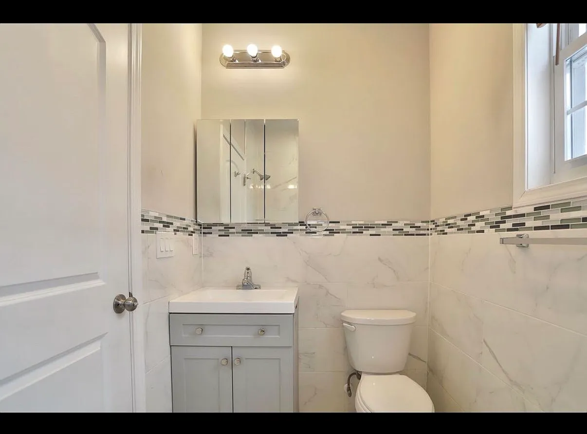 345 N 2nd St — Photo 3
