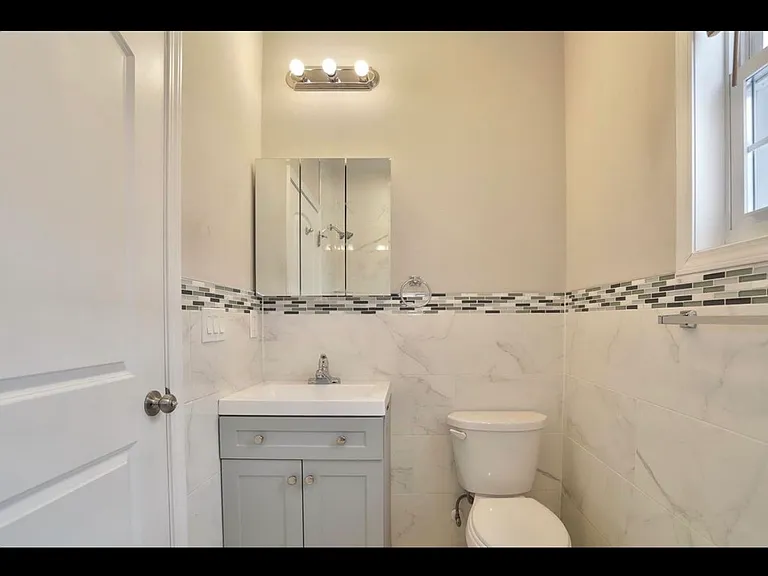 345 N 2nd St #2 — Photo 3