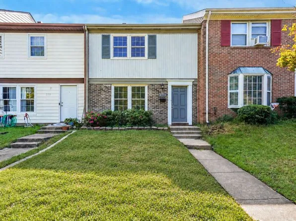 334 Garfield Ct, Fredericksburg, VA 22408