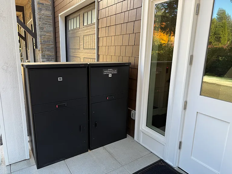 Individual secured package delivery bins