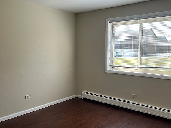 5th image of 48 W 59th St APT A