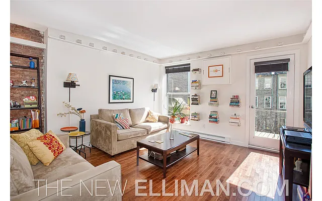 Sold by Douglas Elliman | media 18