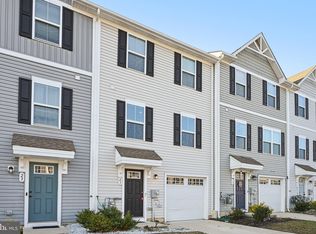 21 Mulberry Ln, Clementon, NJ 08021