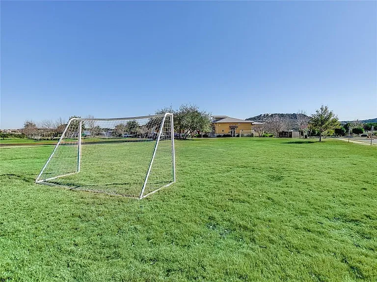 208 Maxwell Way — Photo 39