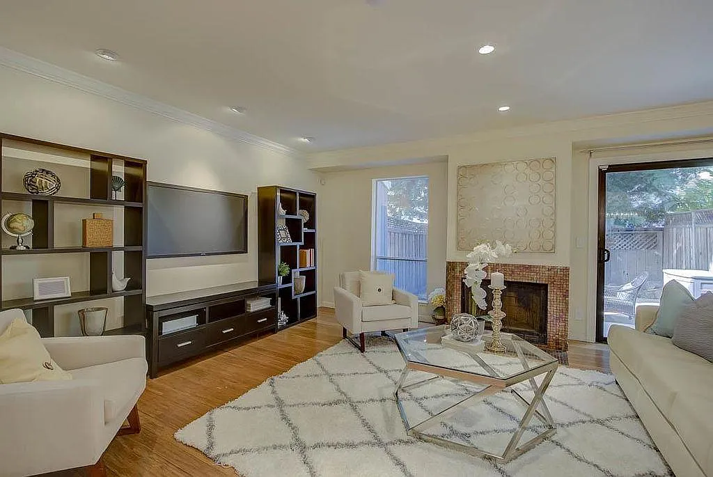 1109 Prevost Ct photo 1