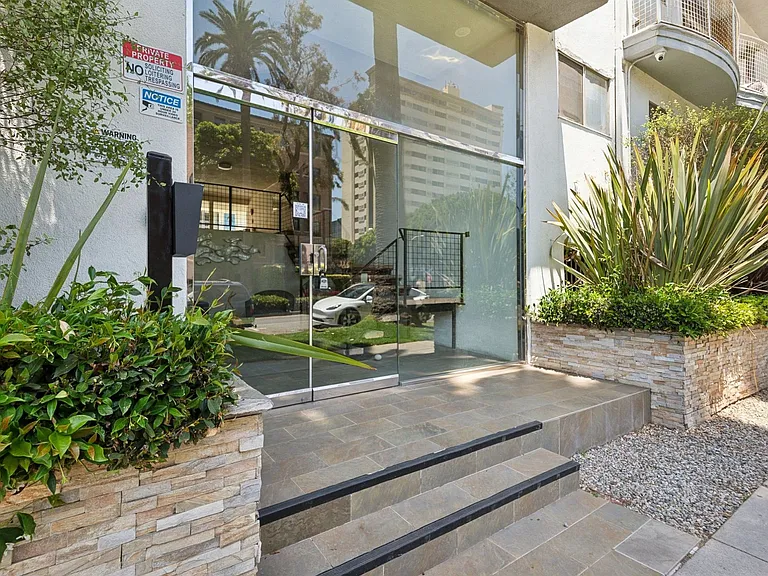 123 California Ave — Photo 6