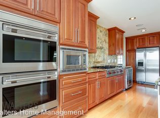 4233 Sunnyhill Dr, Carlsbad, CA 92008