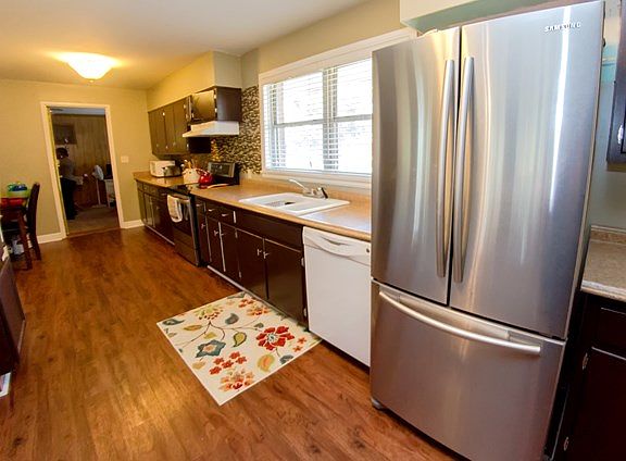 5th image of 358 Knox Dr