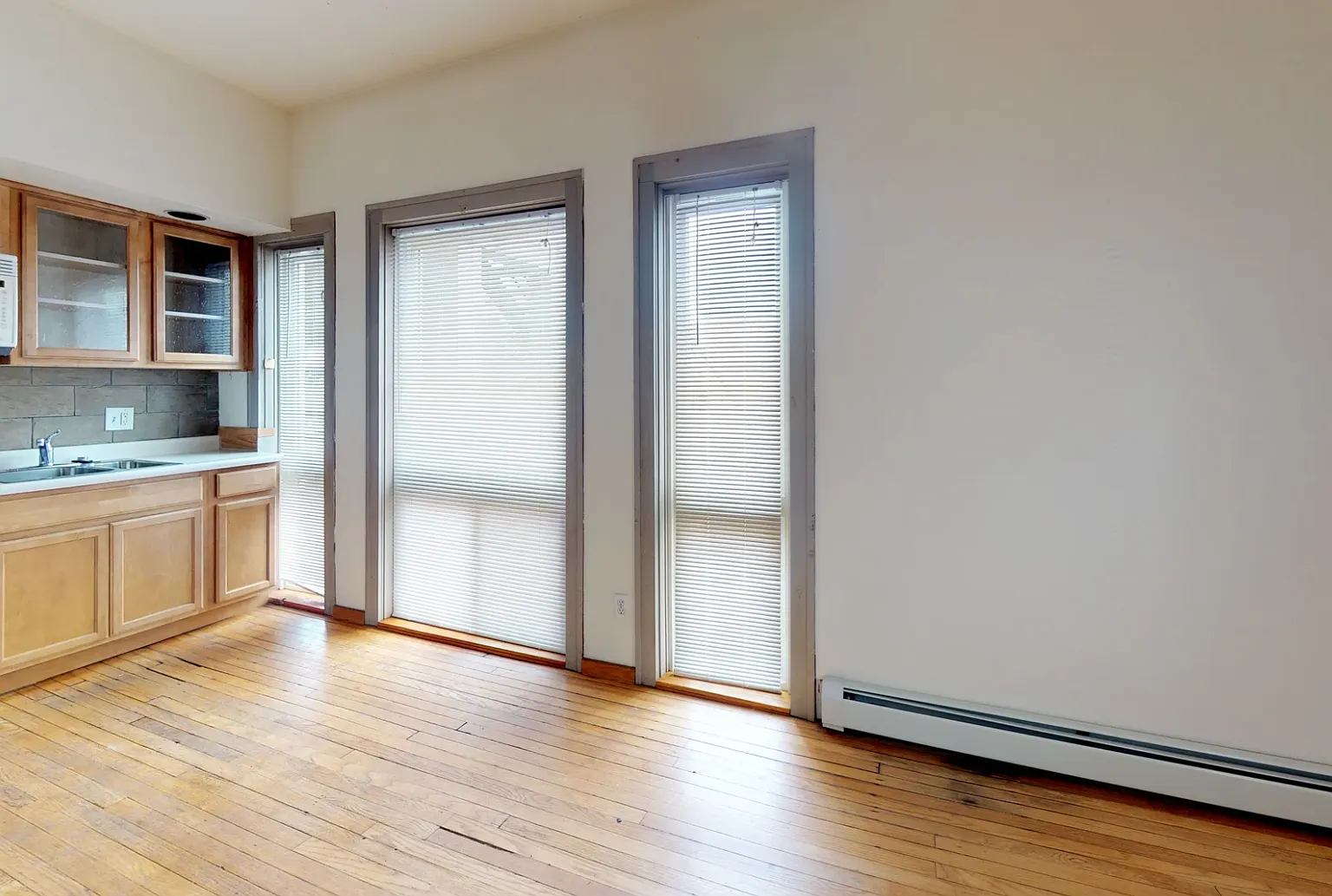 10 Langdon Street - C — Photo 4