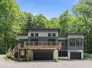 14312 Woburn Dr, Traverse City, MI 49686