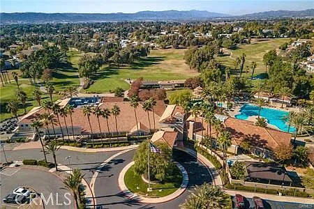 31361 Congressional Dr — Photo 18