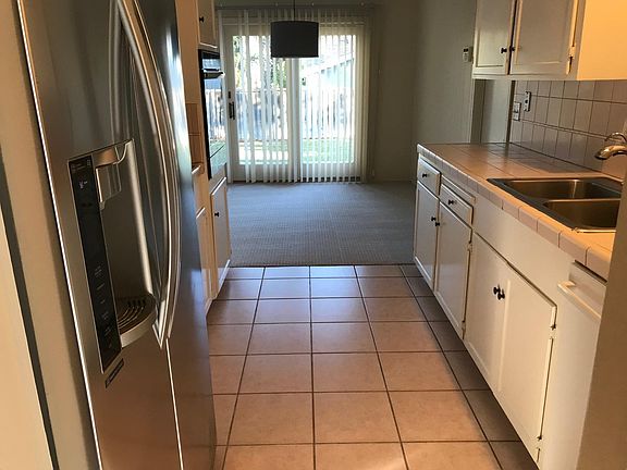 4th image of 747 Dartshire Way