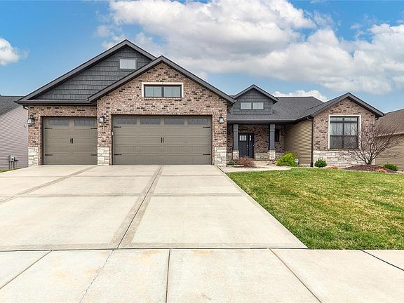 2nd image of 224 Ellington Ct
