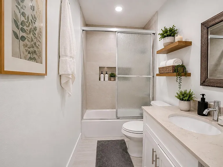5911 SW 36th Ter — Photo 17