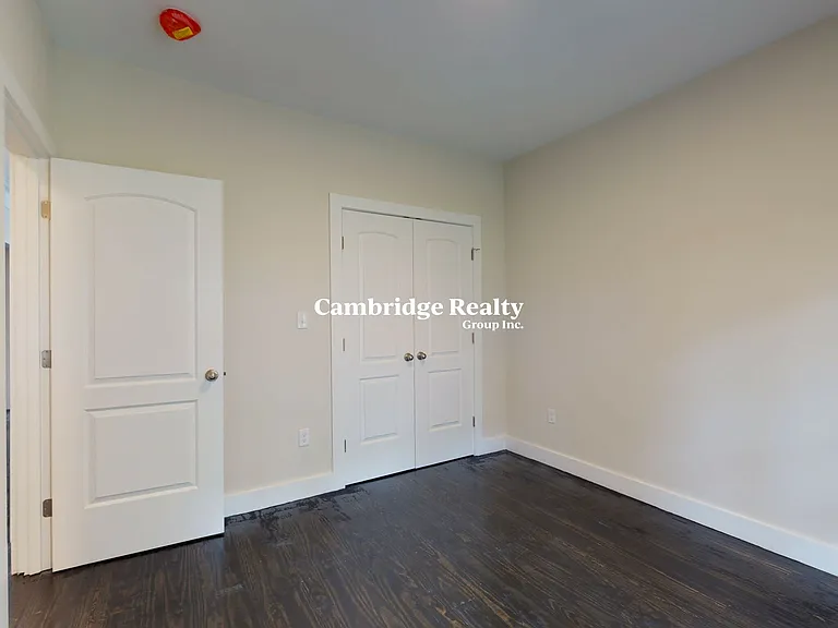 839 Parker St #1T — Photo 11