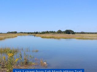 563 Oldfield Rd #563, Fairfield, CT 06824