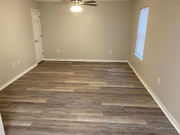 2nd image of 10150 Cove Ave APT 24