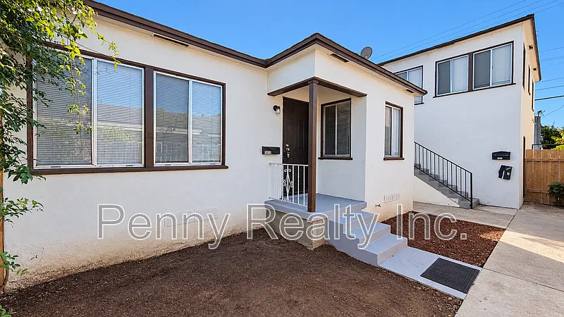 1 bed, 1.0 bath, 500 sqft, $1,895 — Photo 2