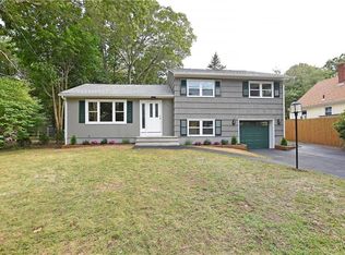 115 Rounds Ave, Riverside, RI 02915