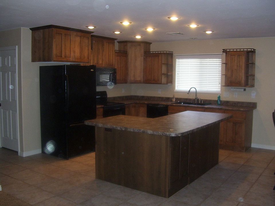 2nd image of 416 Tres Coyotes Ave