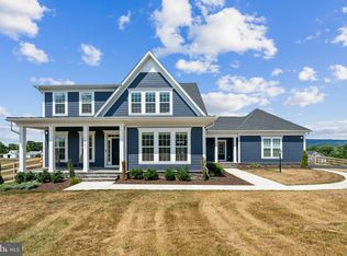 17691 Lakefield Rd, Round Hill, VA 20141