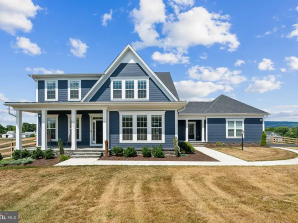 17691 Lakefield Rd, Round Hill, VA 20141