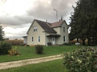 10227 Grundy Rd, Hudson, IA 50643