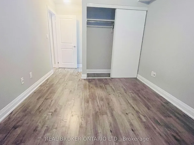 320 John St #214 — Photo 16