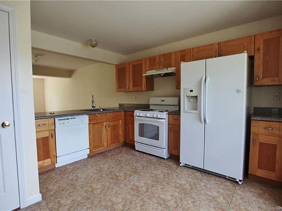 2nd image of 1 Westfield Ct #1