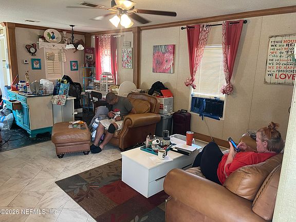 5th image of 583 BROOKVIEW Drive N