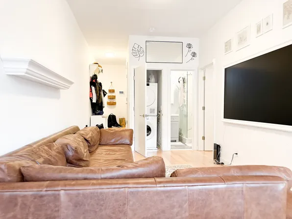 320 E 86th St APT 5E, New York, NY 10028