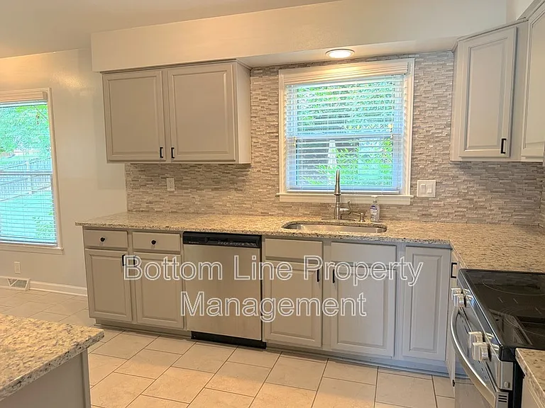 6741 Windyrush Rd — Photo 11