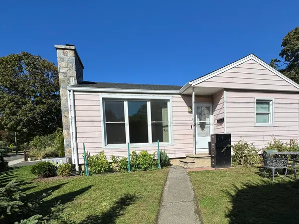 2 Baxter Dr, Norwalk, CT 06854
