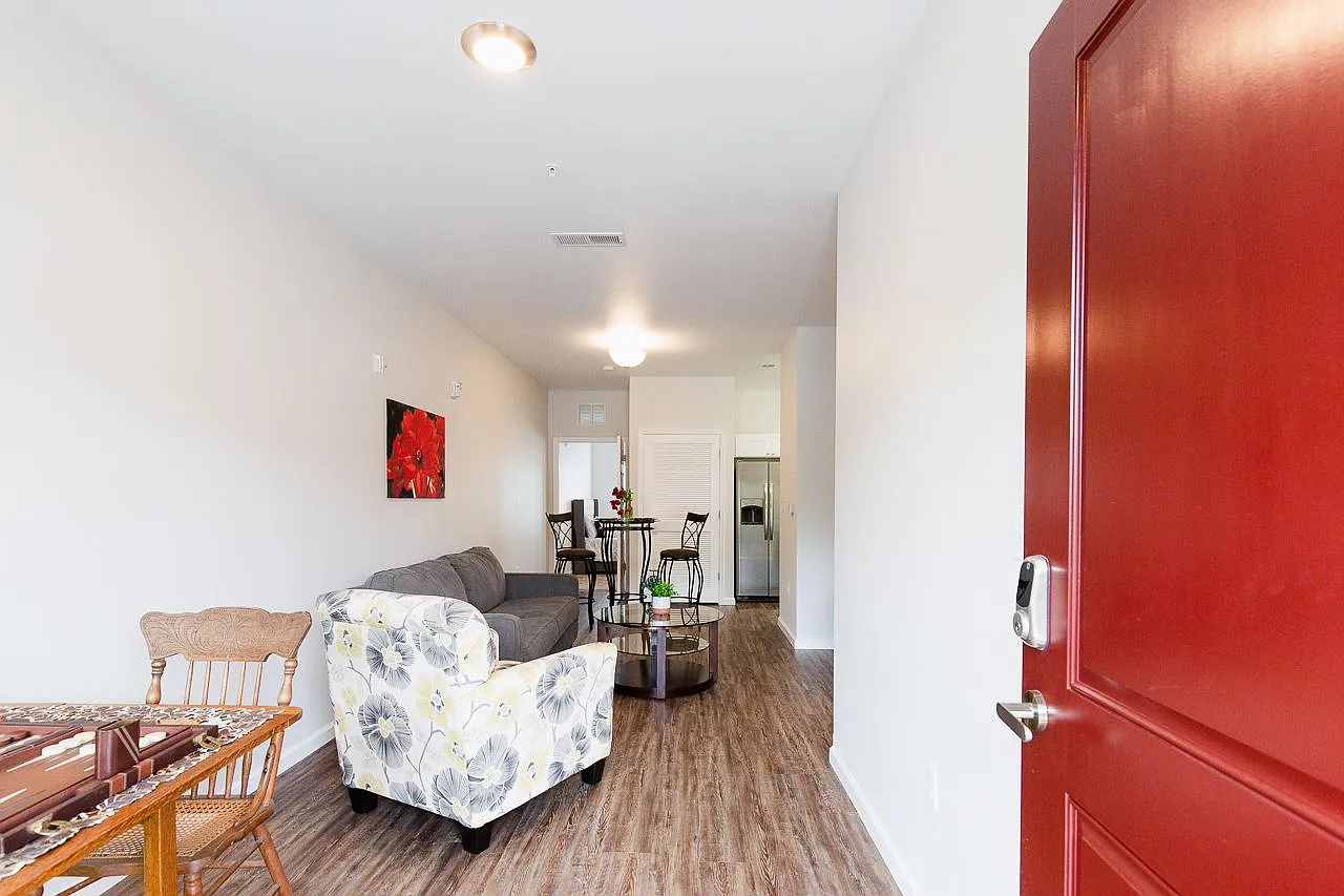 2 bed, 2.0 bath, 750 sqft, $1,395 — Photo 3