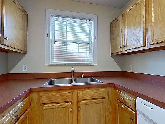 5th image of 1261 Belmont Ter APT 2