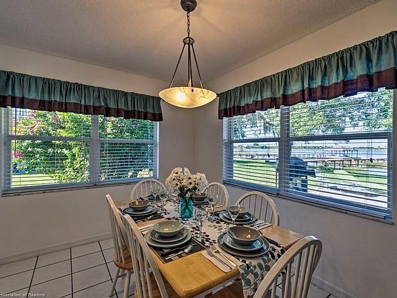 3rd image of 908 Lake Dr E