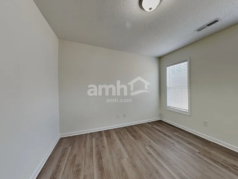 5640 Regent Village Dr — Photo 17
