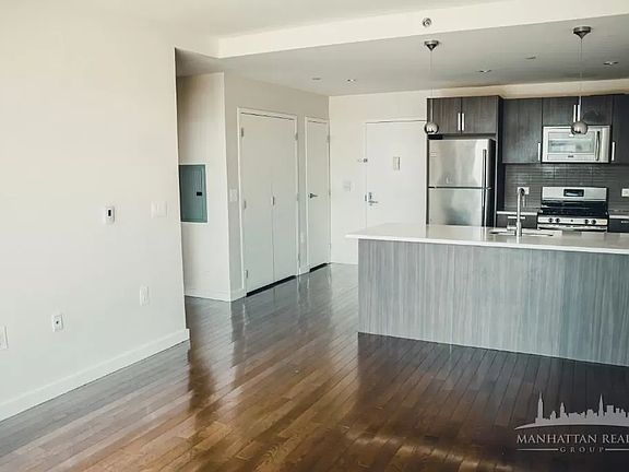 4th image of 12-15 Broadway #514