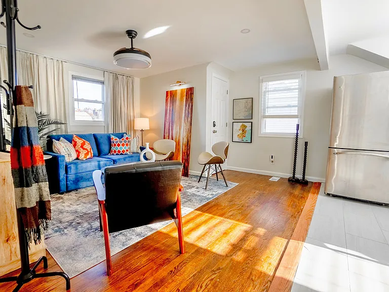 100 Park Ave #2 — Photo 1